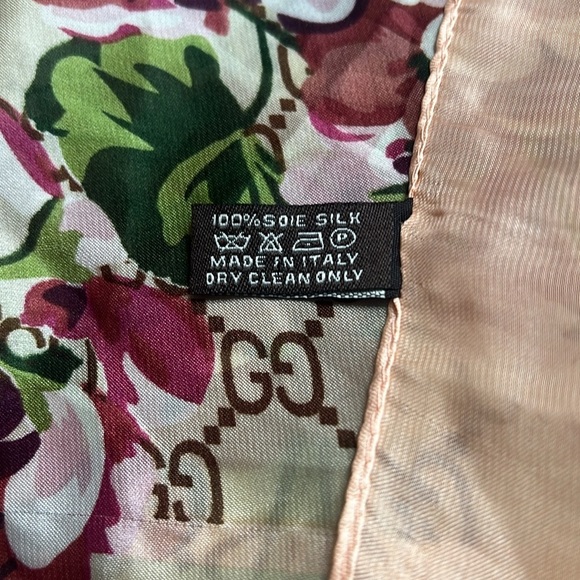 Gucci 72” x 34” Large 100% Silk Wrap Scarf with Original Gift Bag - Authentic - Picture 5 of 12